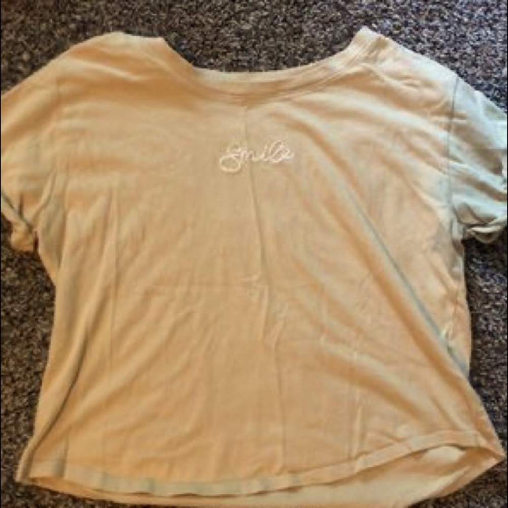 Hollister tee